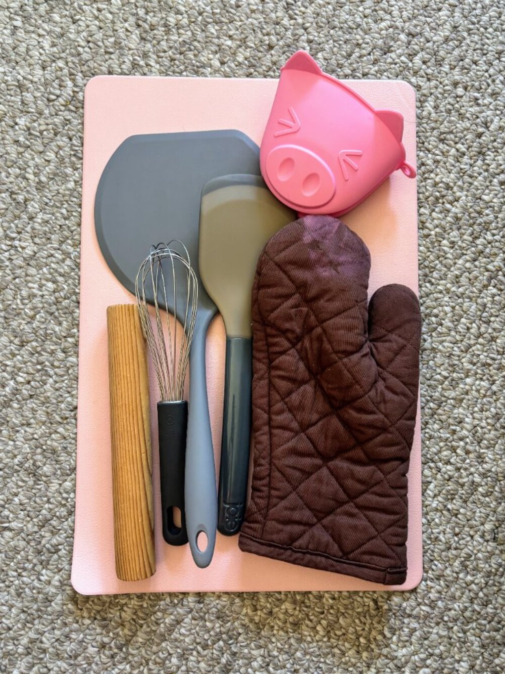 6-Piece Bundle of Handheld Baking Accessories